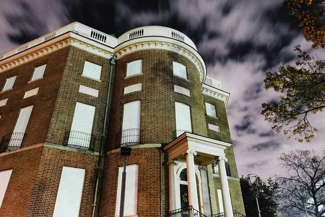 Washington DC Ghost Tour at Night - Image 3