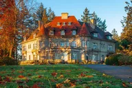 Portland City Tour: History, Gardens, and Iconic Sights thumbnail 5