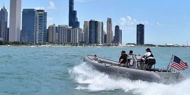 Chicago Sightseeing RIB Boat Tour - Image 2