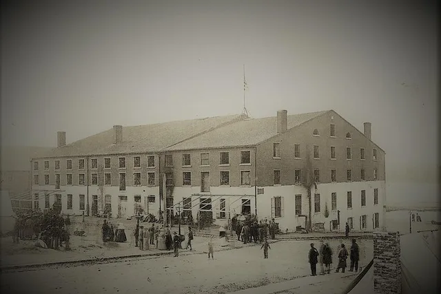 Richmond History Tour in Shockoe Bottom 90 min - Image 1