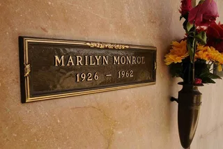 Hollywood Celebrity Scandals and Cemeteries Tour