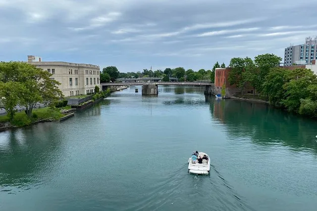 Buffalo Niagara Falls E-Bike Tour - Image 4