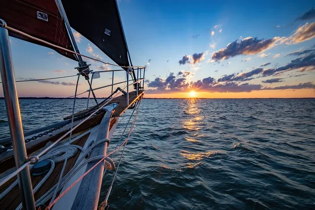 Sandusky Sunset Sail on the Black Pearl 2 hr - Image 1