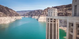 Las Vegas Hoover Dam Walking Tour with Seven Magic Mountains