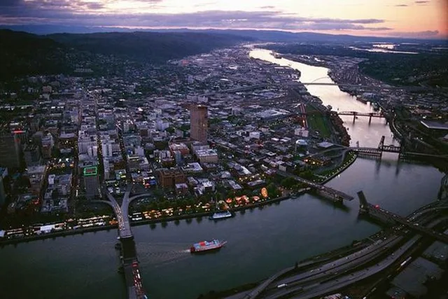 Portland City Tour: Small-Group Sightseeing - Image 4
