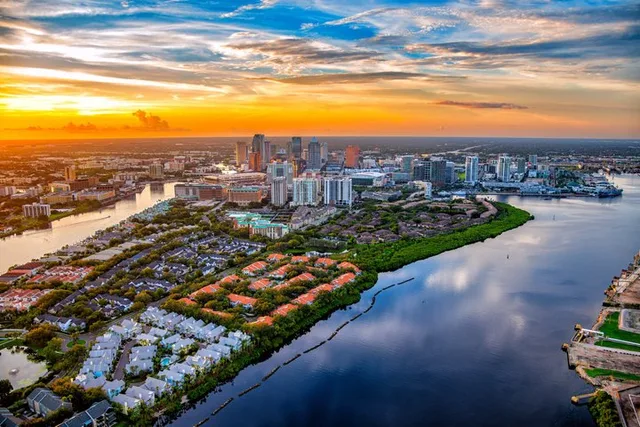 Tampa Downtown Helicopter Tour - Image 6