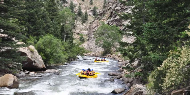 Idaho Springs Cliffside Zipline and Rafting Adventure - Image 4