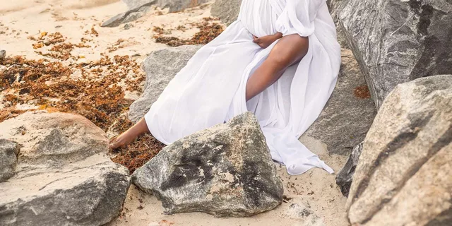 Miami Beach Maternity Photoshoot - Image 5