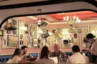 New York City Bar Tour: Gangsters, Heroes, and Broadway Lights thumbnail 3