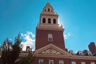 Cambridge Walking Tour of Harvard University in French 2 hr thumbnail 3