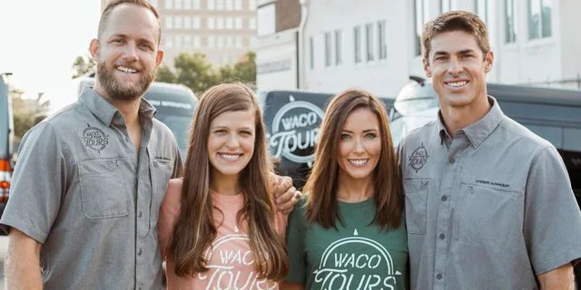 Waco Fixer Upper City Tour by Van - Image 1