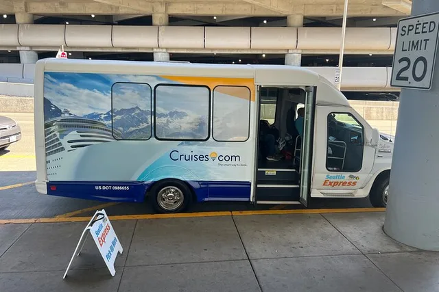 Seattle Airport Transfer to Piers 66 & 91 - Image 1