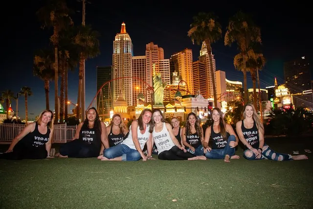 Las Vegas Disco Party Bus Photo Tour - Image 3