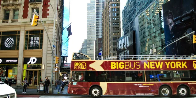 New York City Bus, Boat, and Bike Tour - Image 5