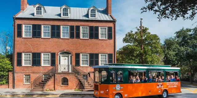 Savannah Ghosts and Gravestones Trolley Tour - Image 6