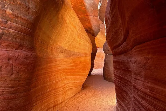 Mystical Slot Canyon 4WD Tour - Image 3