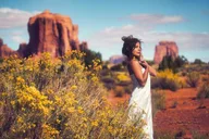 Sedona Photo Session with Local Photographer 30 min thumbnail 1