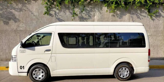 Orlando Private Airport Transfer - Image 2