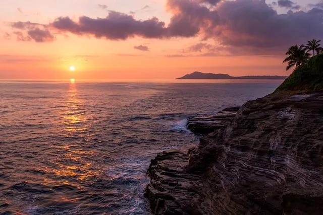 Honolulu Sea-Cliff Sunset Photo Tour - Image 5