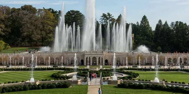 Philadelphia Longwood Gardens Holiday Lights Tour - Image 6