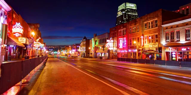 Nashville Haunted Hearse Ghost Tour - Image 1