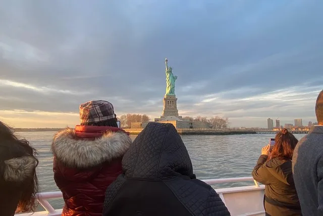 New York Statue of Liberty Sightseeing Cruise 60 Min - Image 1