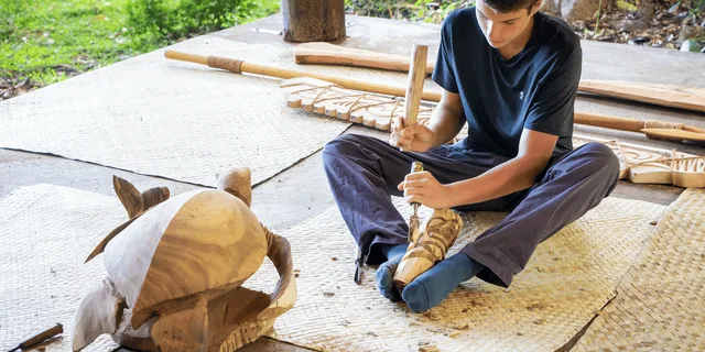Kona Tiki Carving Workshop - Image 2