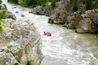 Gardiner Yellowstone River Rafting 2 hr thumbnail 1