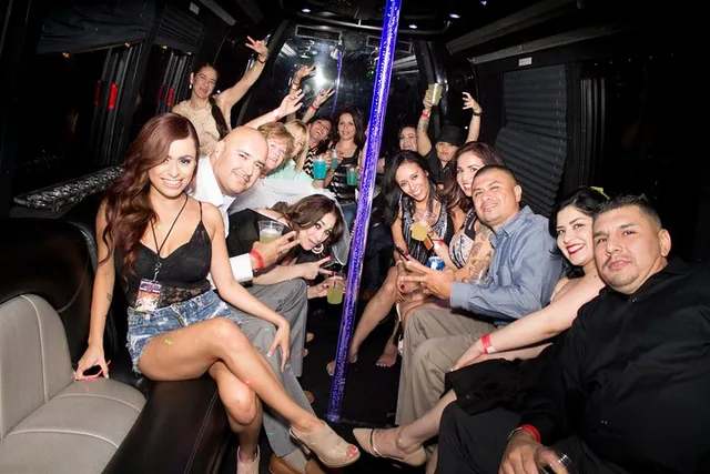 Las Vegas Nightclub and Pool Party Crawl - Image 3