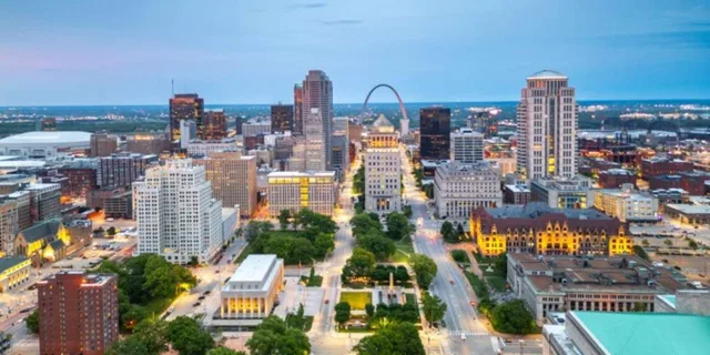 St. Louis Helicopter Tour - Image 3
