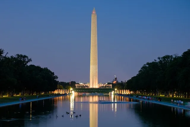 Washington DC Monuments Walking Tour at Sunset - Image 5