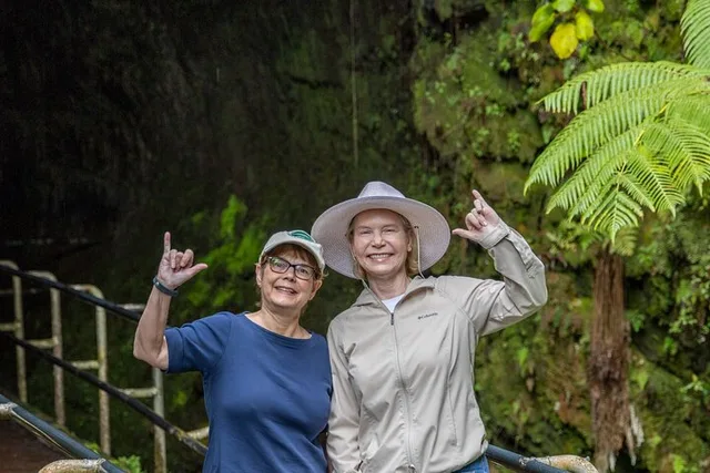 Hilo Volcanoes and Akaka Falls Excursion - Image 6