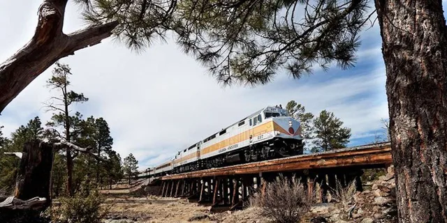 Sedona Grand Canyon Railway Tour - Image 1