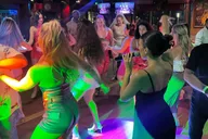 Miami Salsa Lessons with Mojitos & Appetizers thumbnail 6