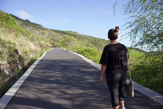 Oahu Hiking Tour to Diamond Head and Makapuu Lighthouse - Image 6
