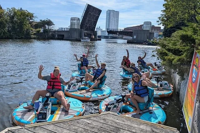 Milwaukee River Party Boat Rentals - Image 6