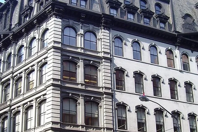 New York City Squares Walking Tour - Image 4
