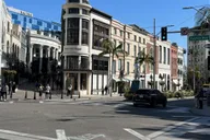 Los Angeles Hollywood and Beverly Hills Private SUV Tour 3.5 hr thumbnail 1