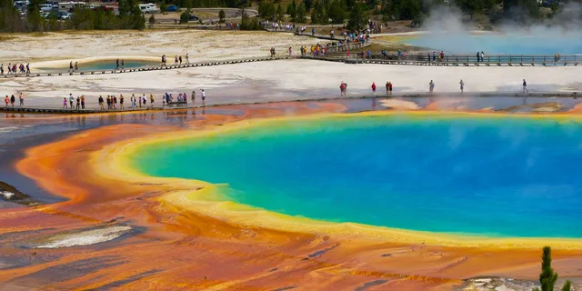 Salt Lake City Yellowstone & Grand Teton Tour 4-Day - Image 3