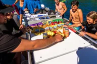 Kealakekua Bay Snorkel Tour in Captain Cook thumbnail 4