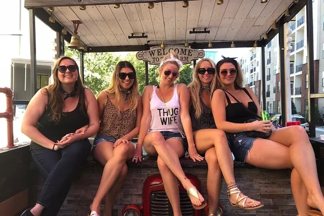 Nashville Party Tractor Tour 90 Min - Image 2