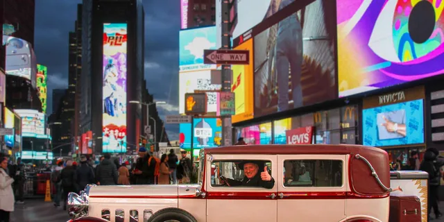 New York City Vintage Car Tour - Image 6