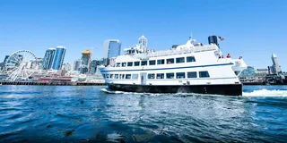 Seattle Harbor Cruise with Local Guide
