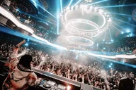 Las Vegas Club Crawl with Party Bus thumbnail 3