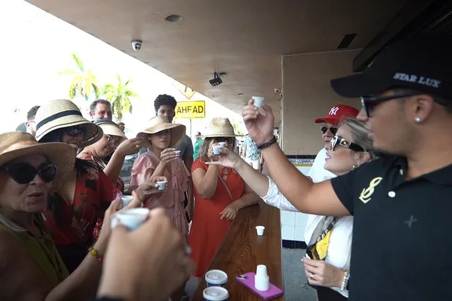 Miami City & Boat Guided Tour - Image 3