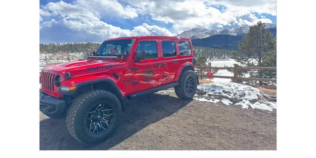 Colorado Springs Pikes Peak Jeep Tour - Image 3