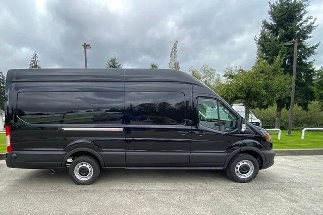 Seattle Cruise Port Transfer Van & SUV Service - Image 1