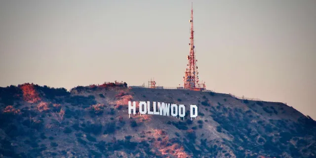 Los Angeles Hollywood Sunset Walking Tour - Image 3