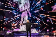 Las Vegas Nathan Burton Comedy Magic Show thumbnail 4