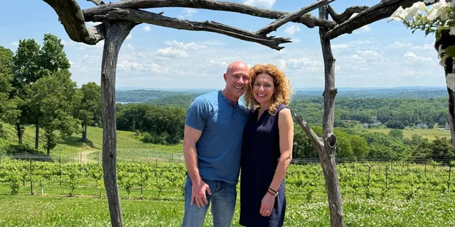 New York Hudson Valley Wine Tour - Image 3